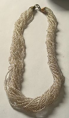 Ladies lovely twist Necklace