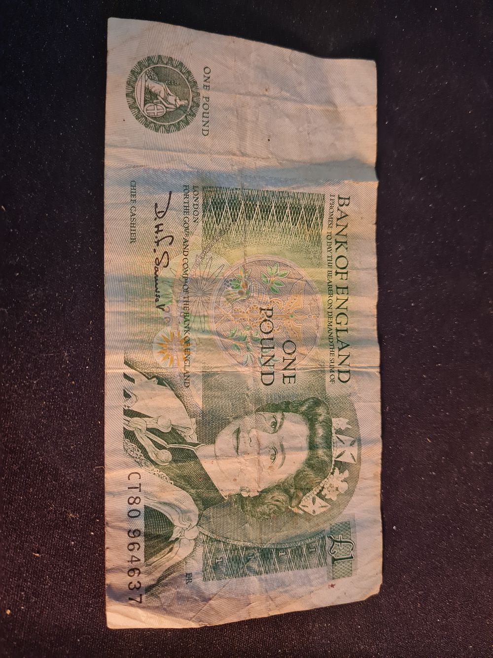 Lot 180: Bank of england £1 banknote