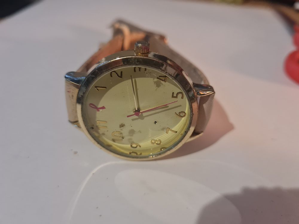Lot 224: Ladies watch