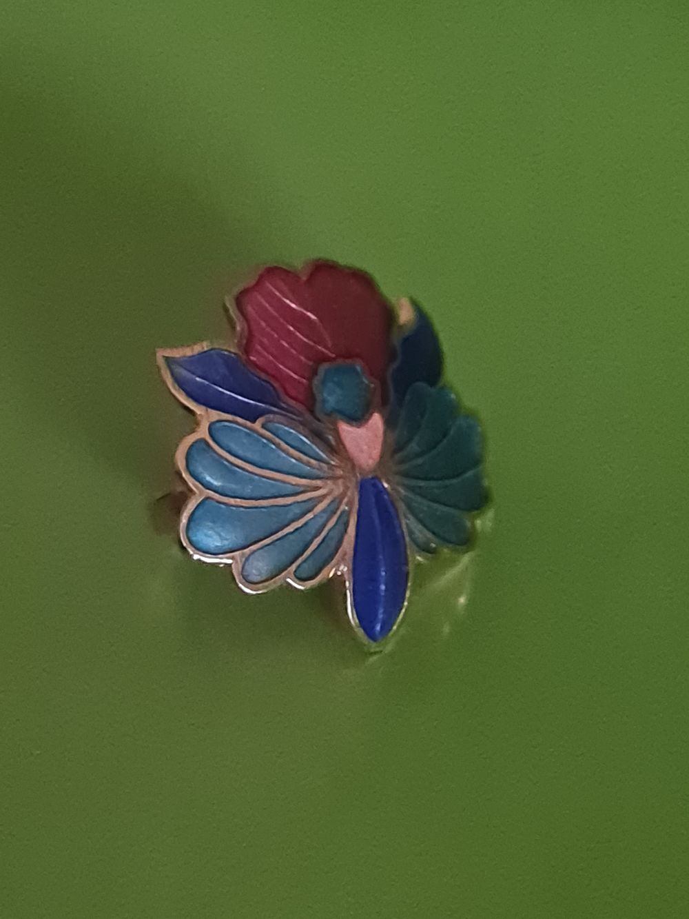 Lot 226: Butterfly ring
