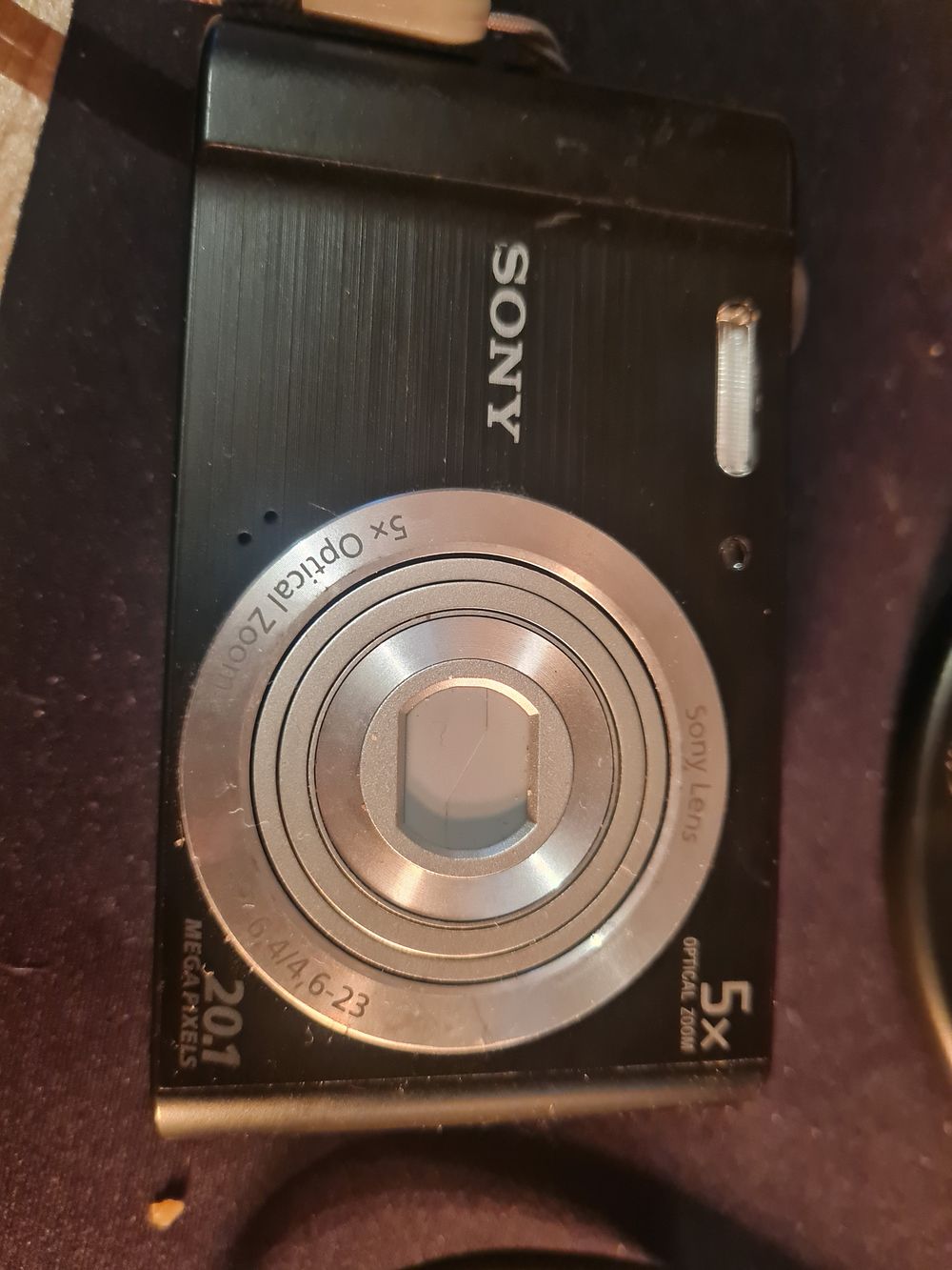 Lot 6c: Sony digital  camera working