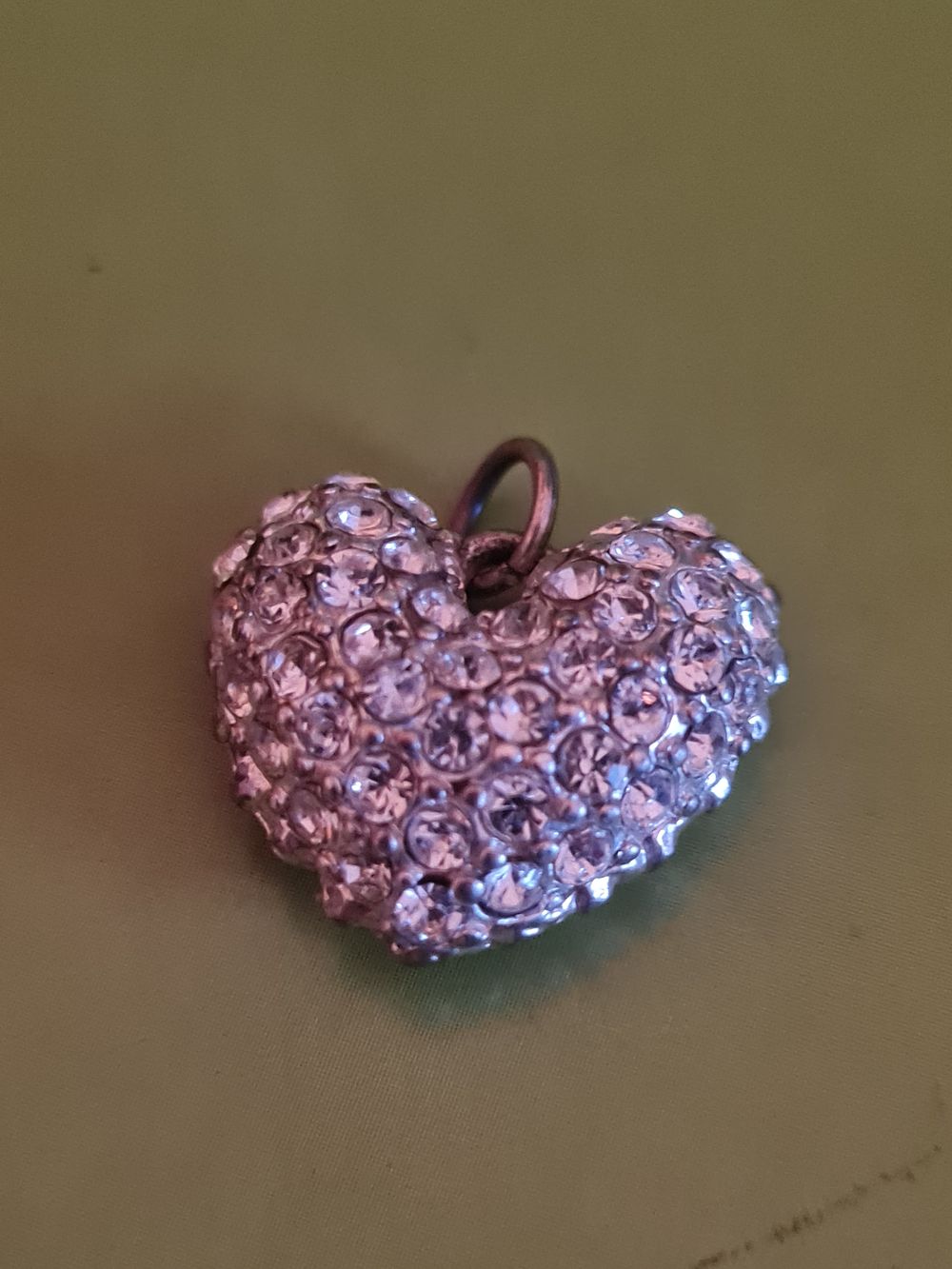 Lot 177: Vintage heart pendant