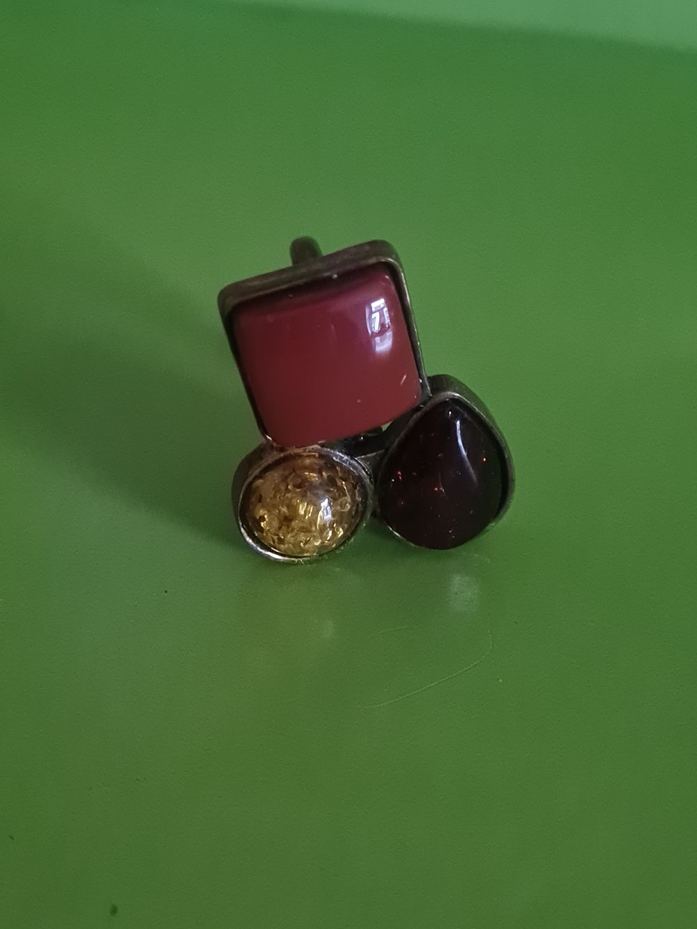 Lot 212: Vintage ring