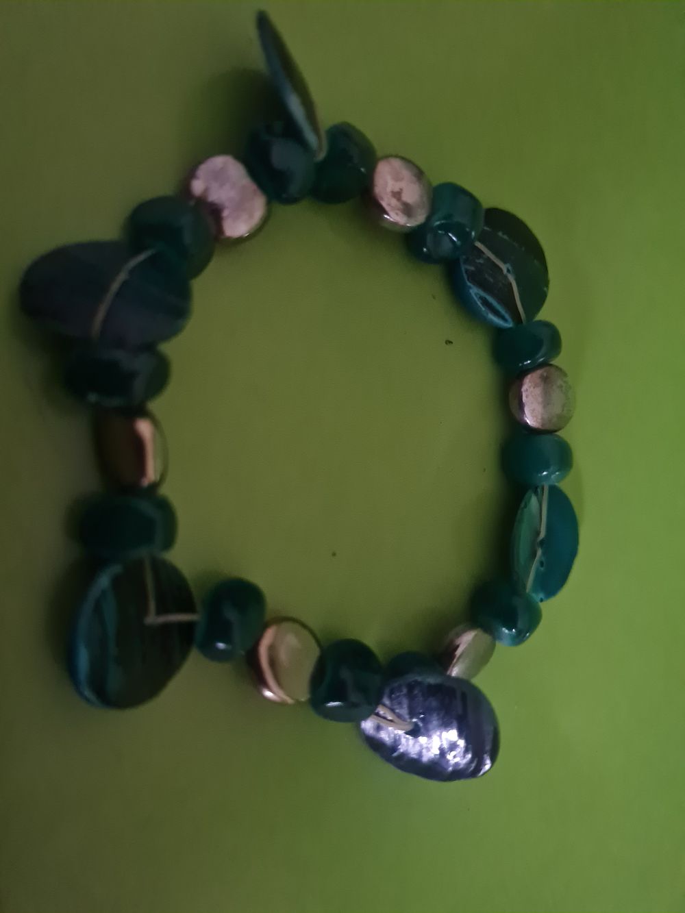 Lot 214: Green bangle