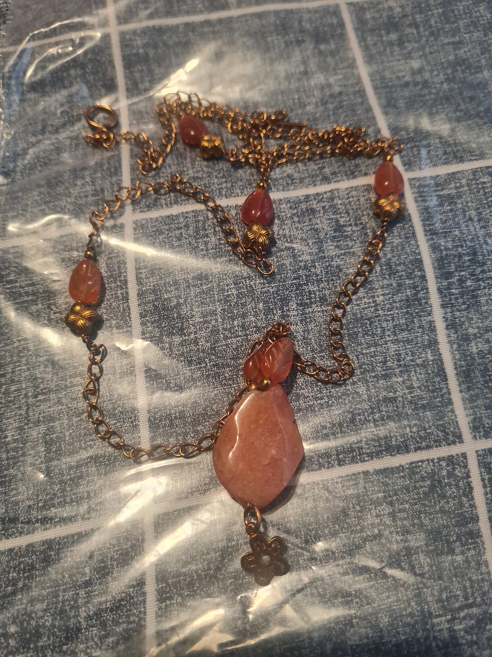 Lot 257: Vintage necklace