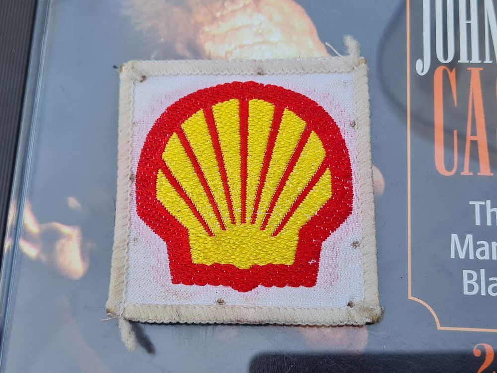 Lot 145: Shell patch
