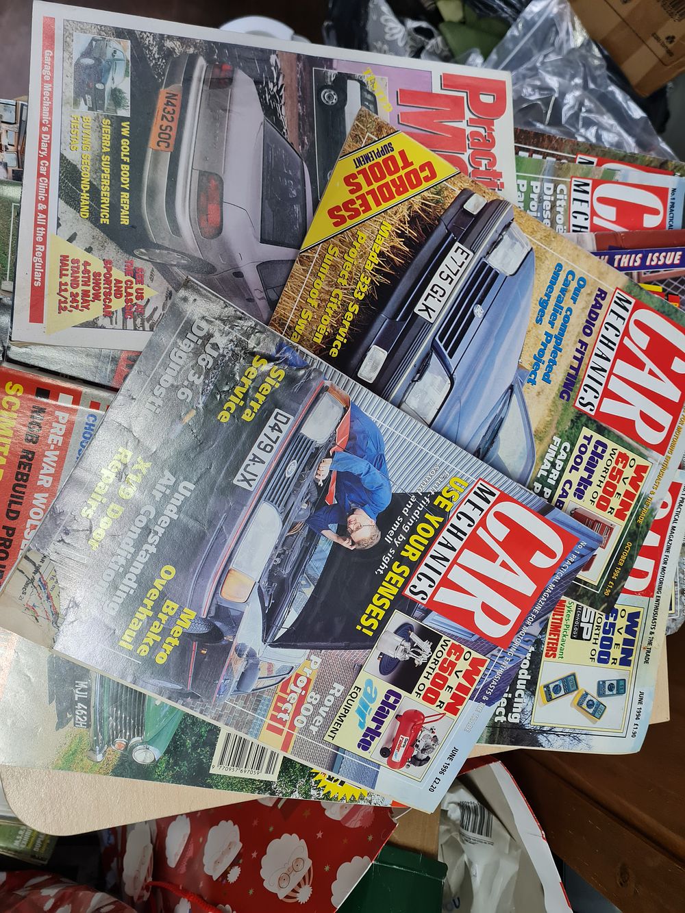 Lot 130: Vintage car magazines