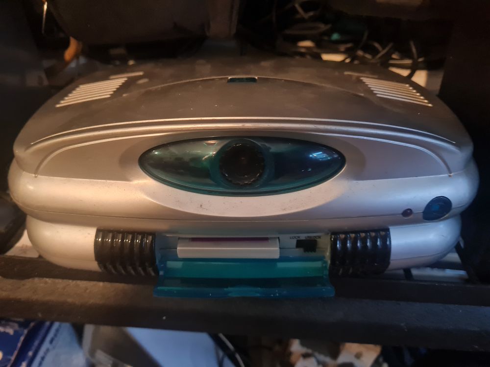 Lot 305: Projector