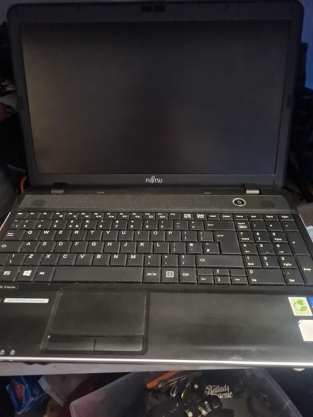Lot 6d: Fujitsu a5 laptop pwo