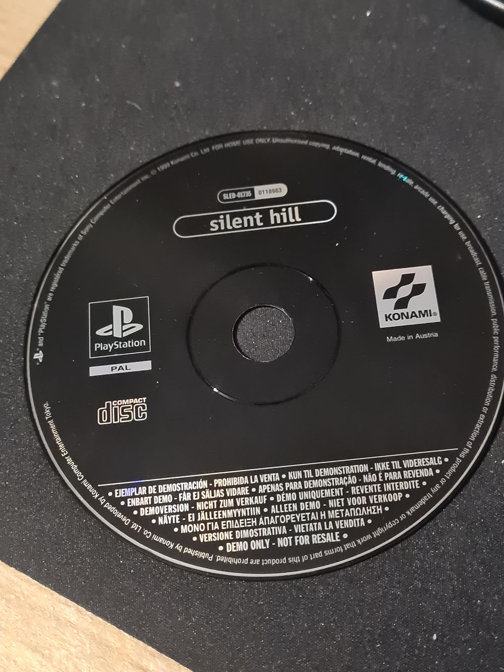 Lot 122: Vintage slient hill playstation one