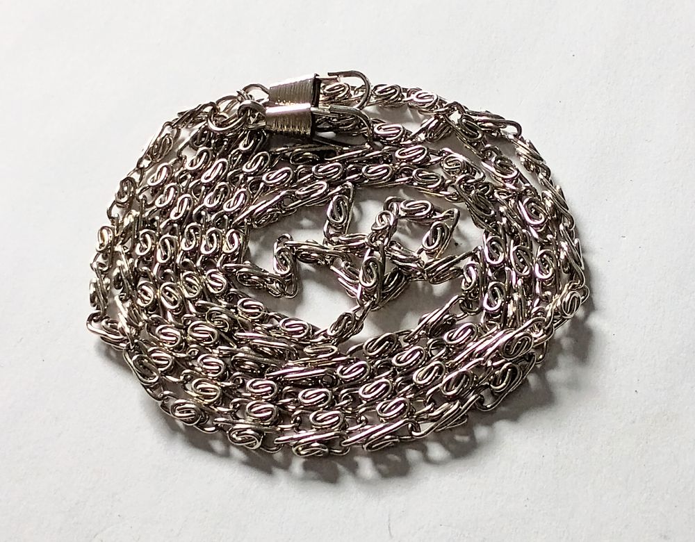 Lot 153: Longer length Chain