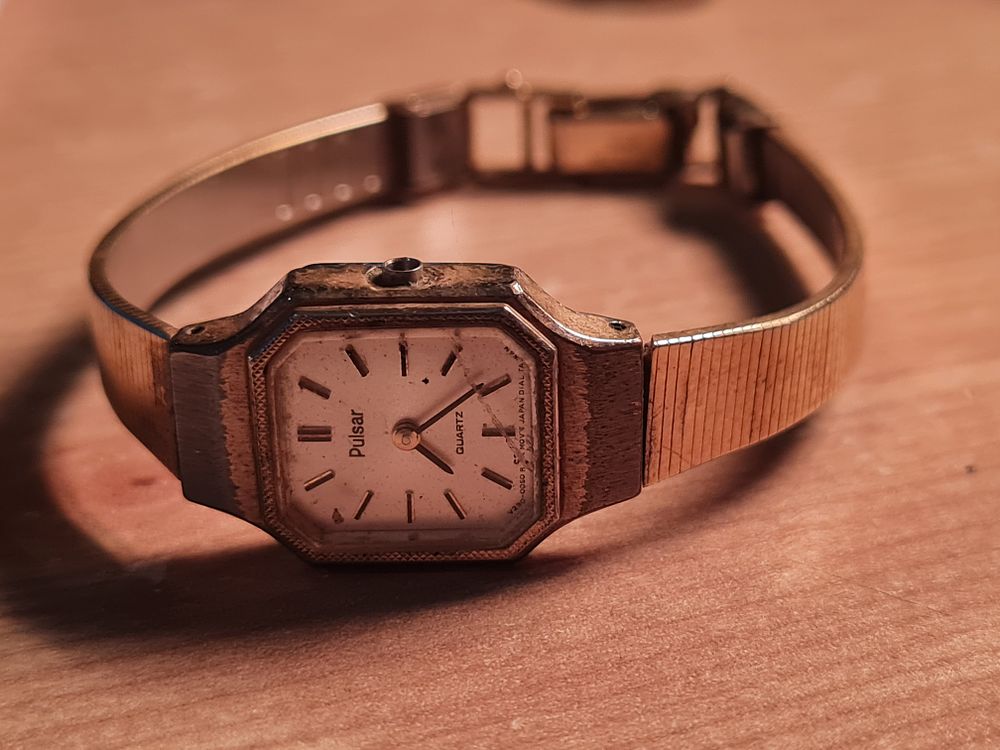 Lot 161: Vintage pulsar watch