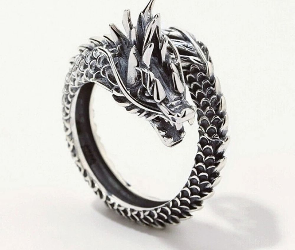 Lot 173: S925 ring
