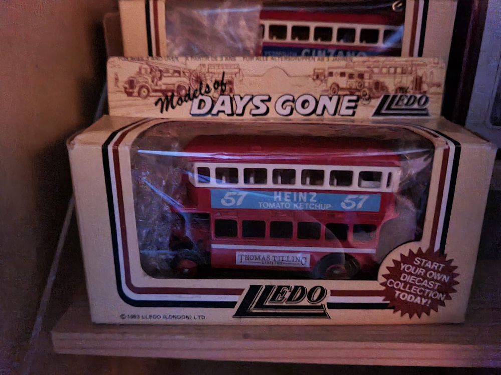 Lot 286: Boxed model