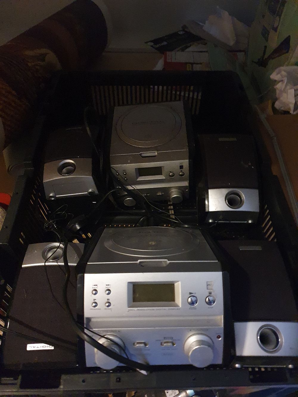 Lot 339: 2 radios Bundle