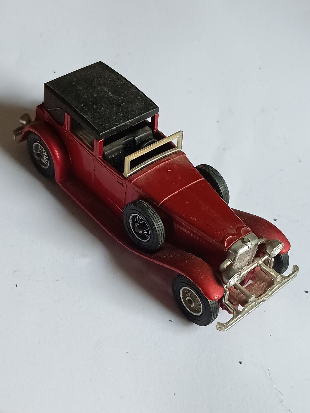 Lot 211g: Vintage Collectables Vehicle