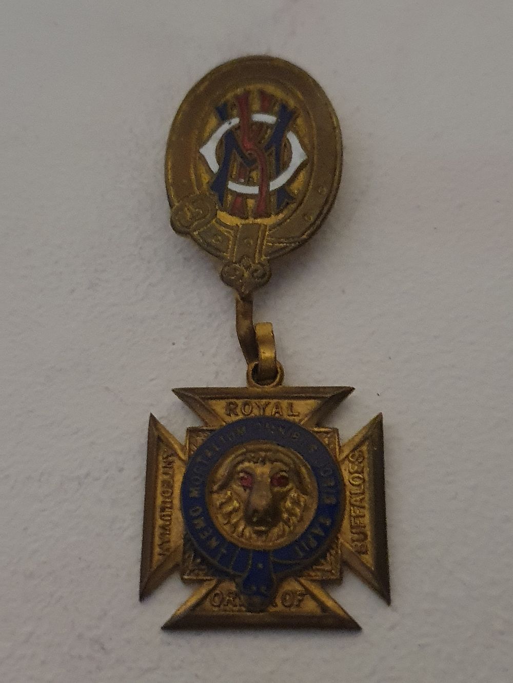 Lot 236: Vintage masonic medal