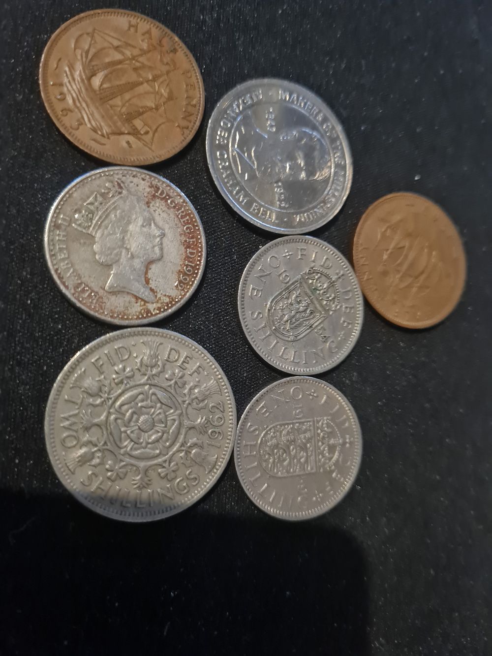 Lot 242: Vintage coin