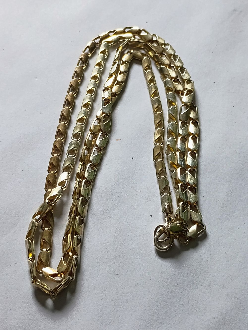 Lot 267: Ladies Long Chain