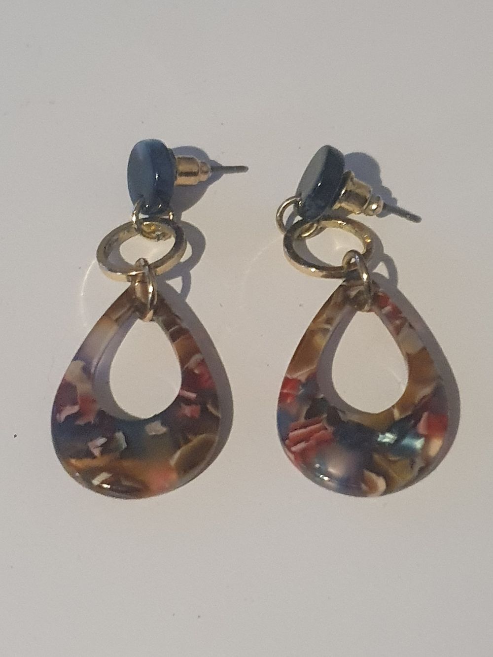 Lot 281: Earings
