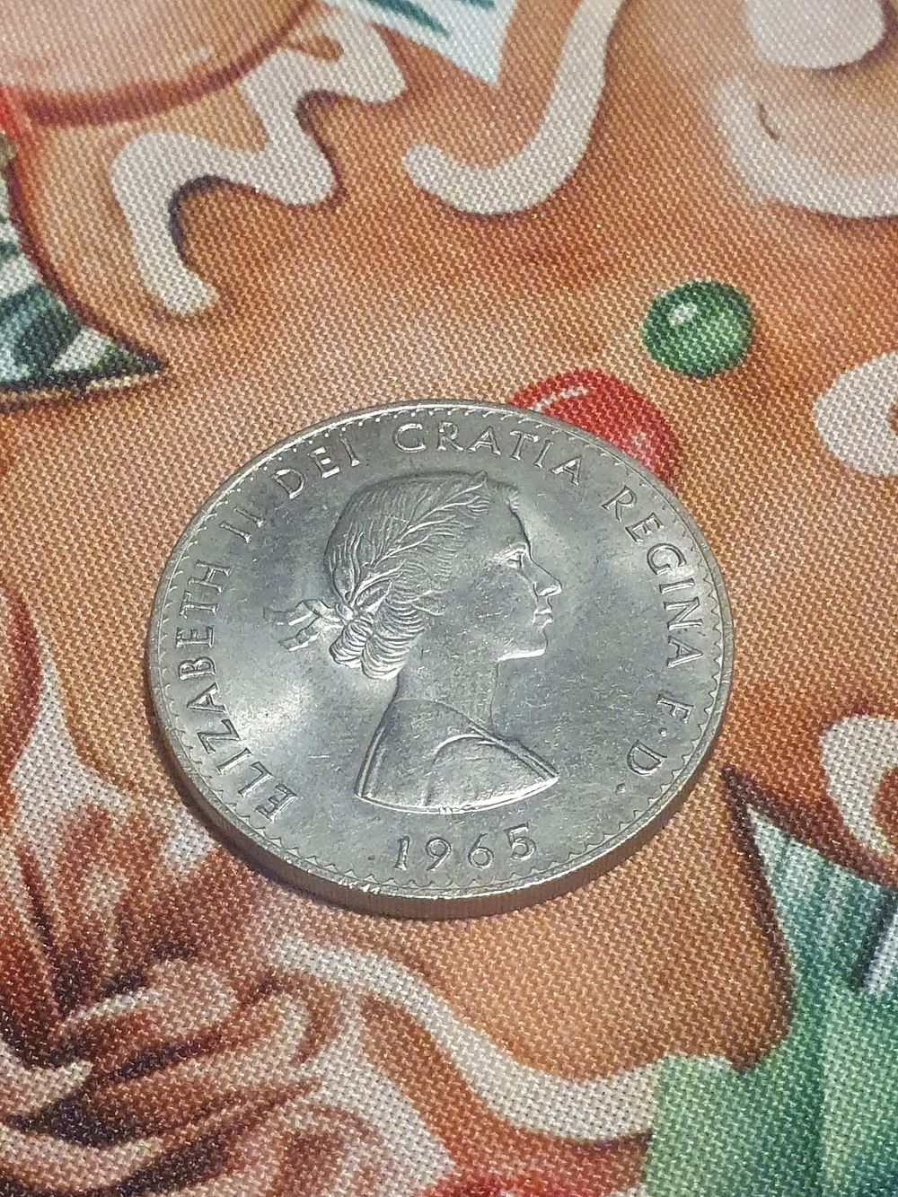 Lot 299: Vintage 1965 coin
