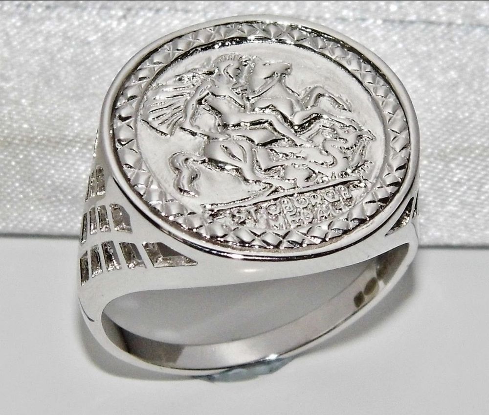 Lot 217: Sterling silver sovereign ring