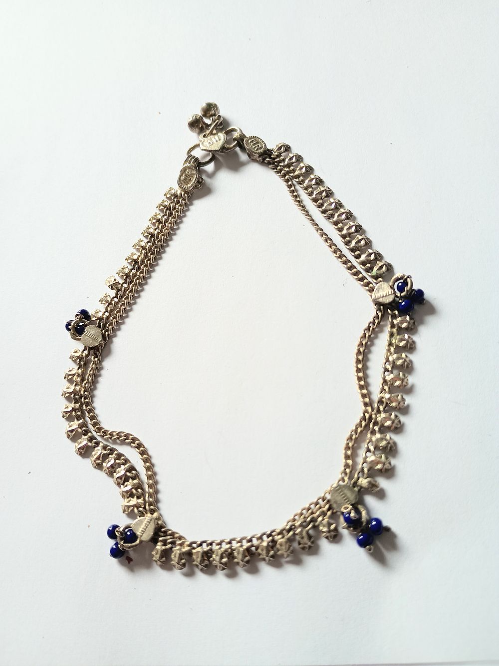 Lot 116: Lovely vintage style Bracelet