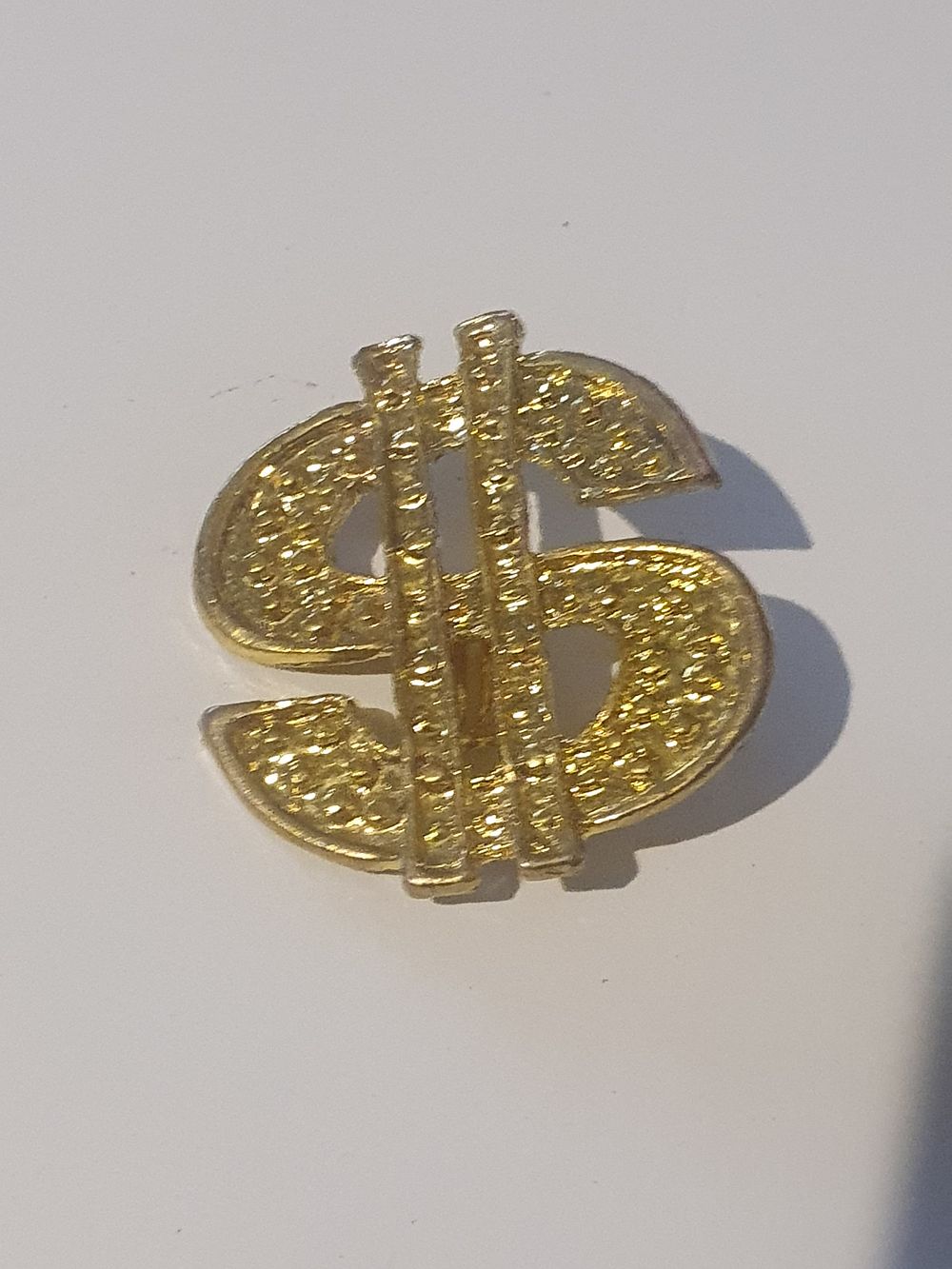 Lot 151: Large clip