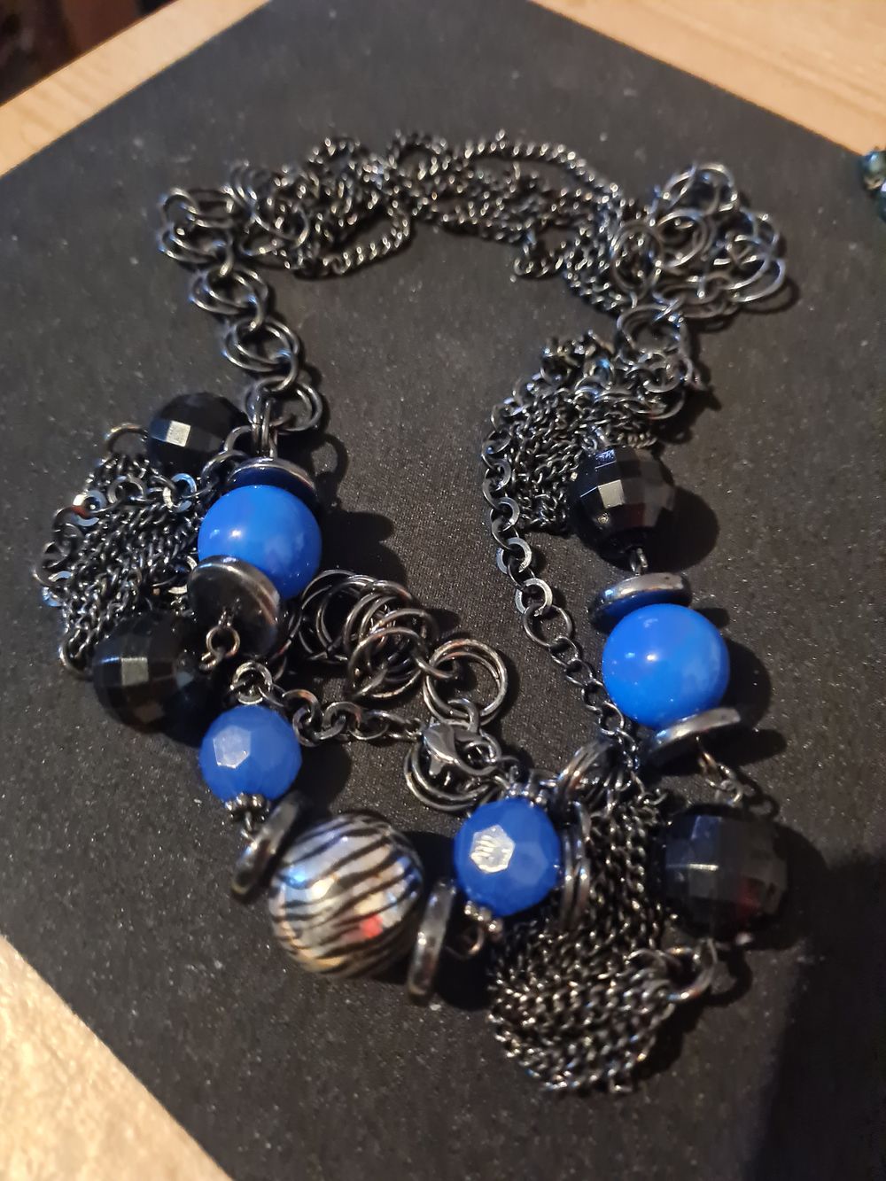 Lot 206: Large chain