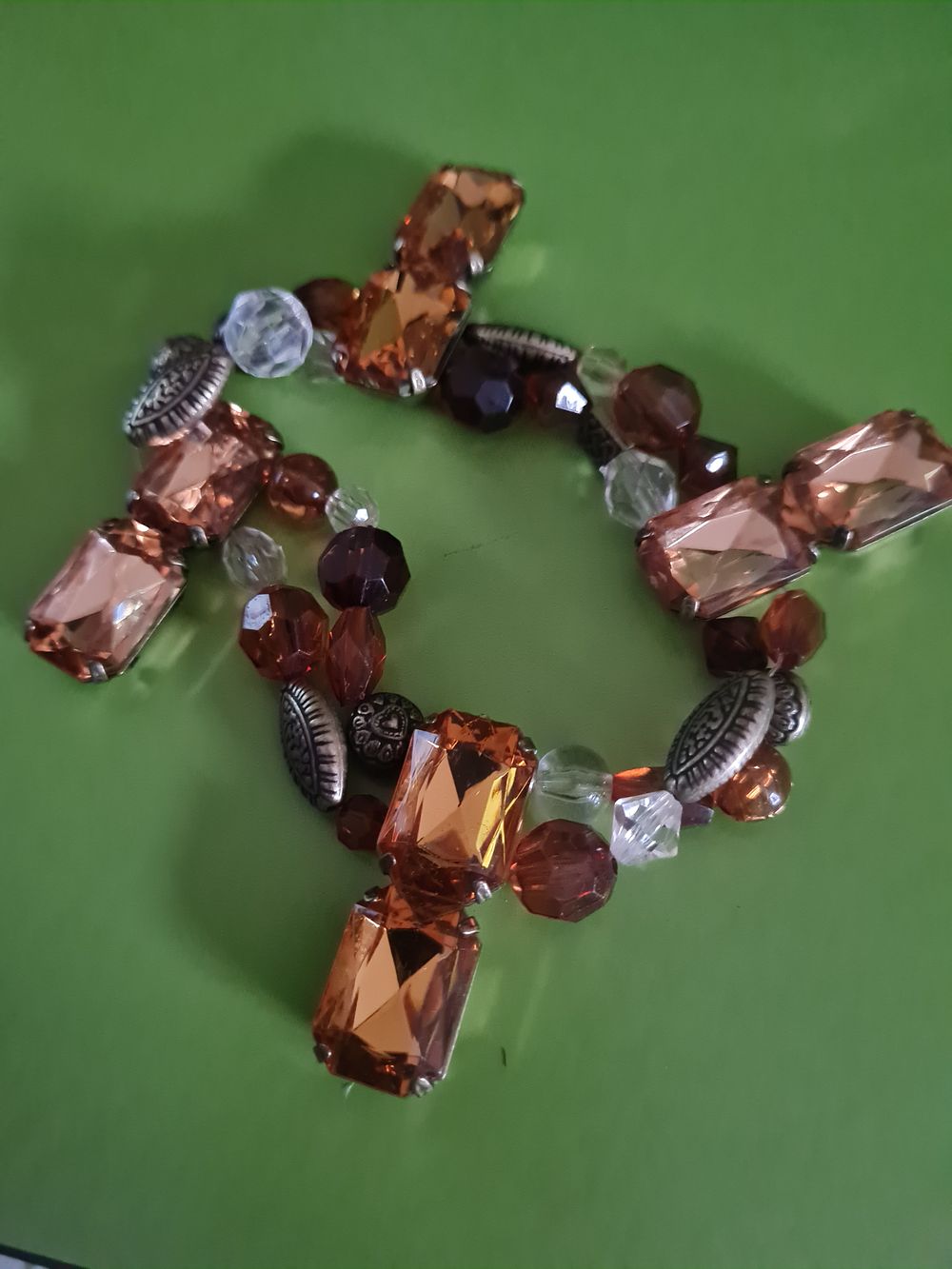 Lot 263: Vintage bangle