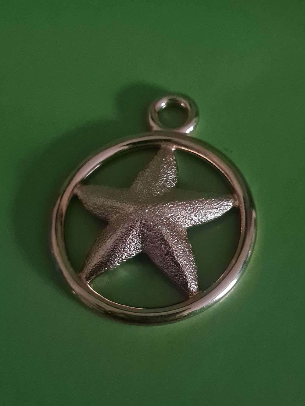 Lot 270: Large star pendant