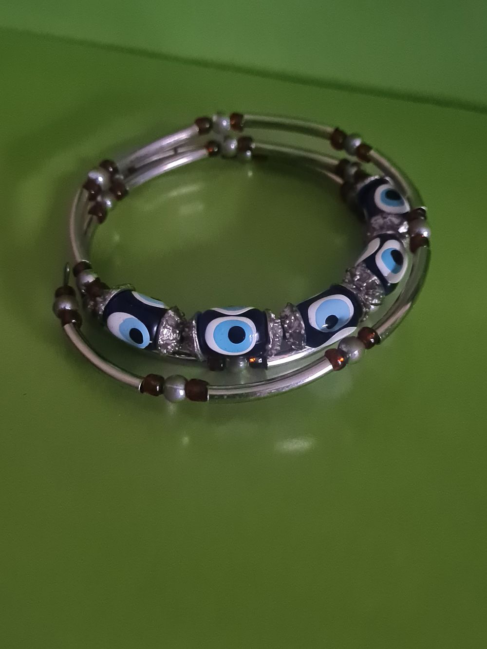 Lot 278: Eye bangle