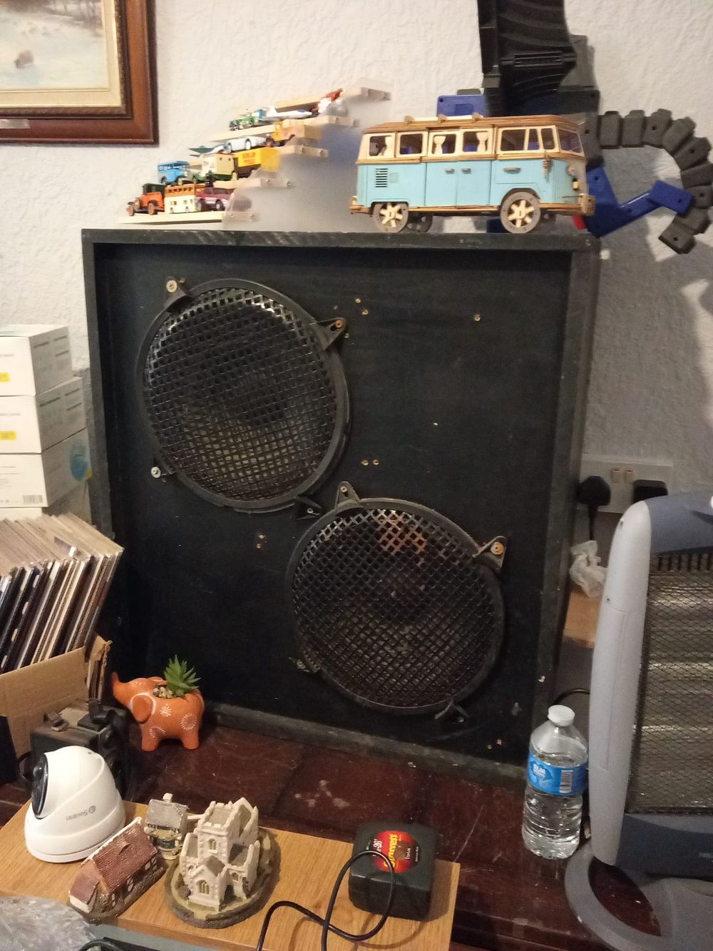 Lot 190: Large speaker working