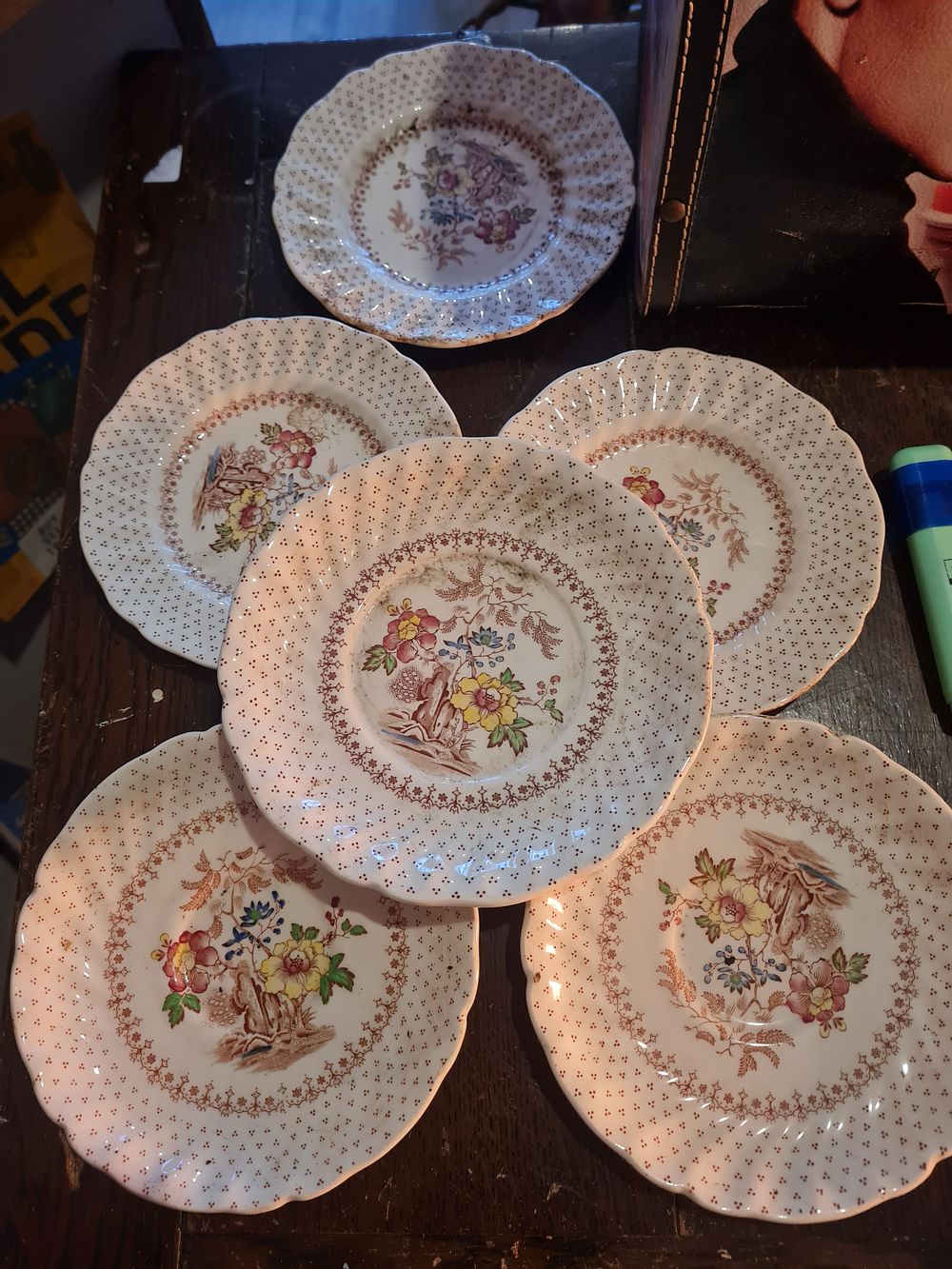 Lot 212: Royal doulton set