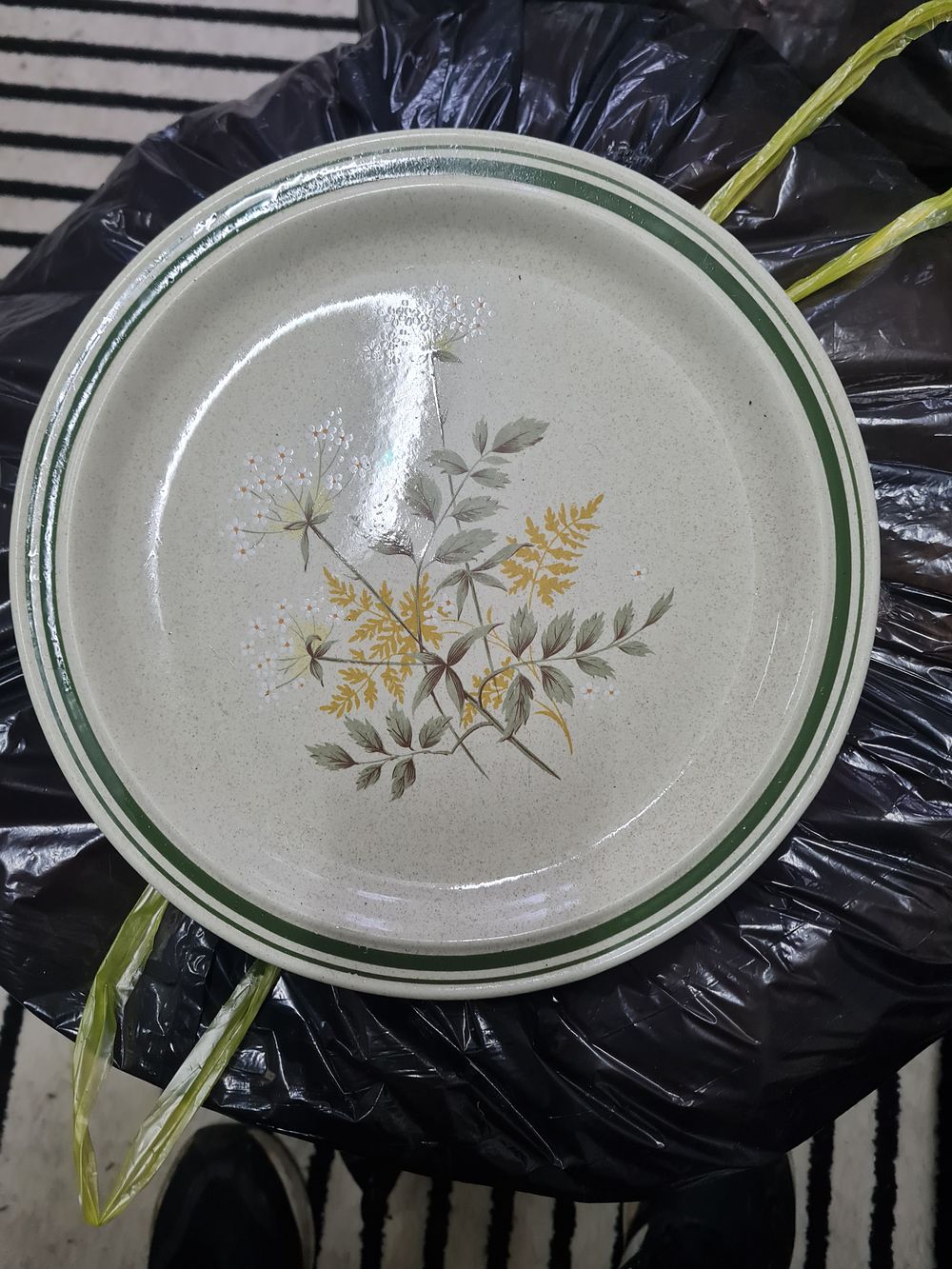 Lot 237: Set of 4 vintage 1977 royal doulton lambethware