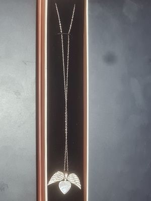 Sterling silver chain & sterling silver pendant