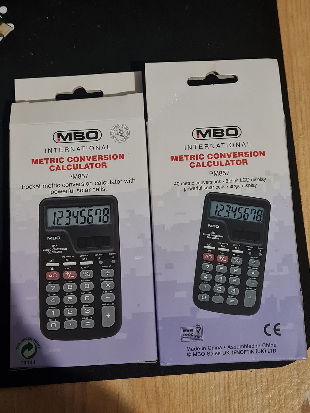 Lot 323: 2 new calculator