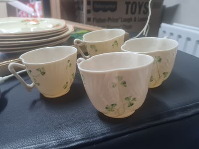 4 vintage shamrock belleek mugs