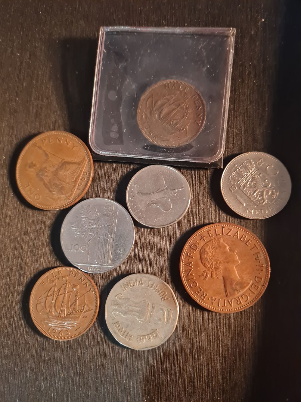 Lot 216: Vintage coin lot
