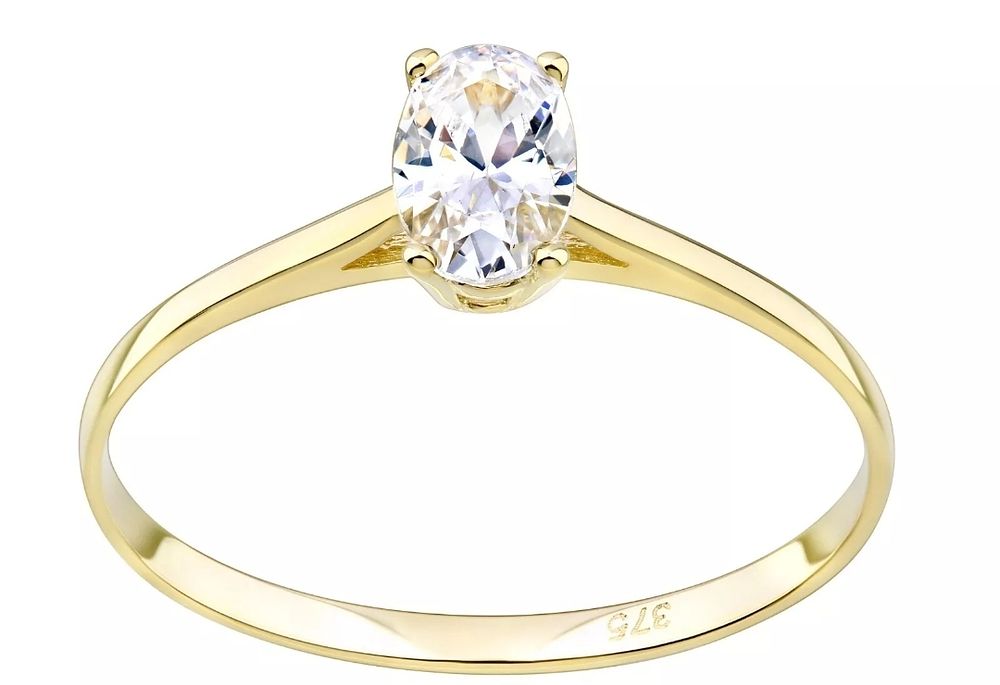 Lot 205: 9ct gold large stone ring