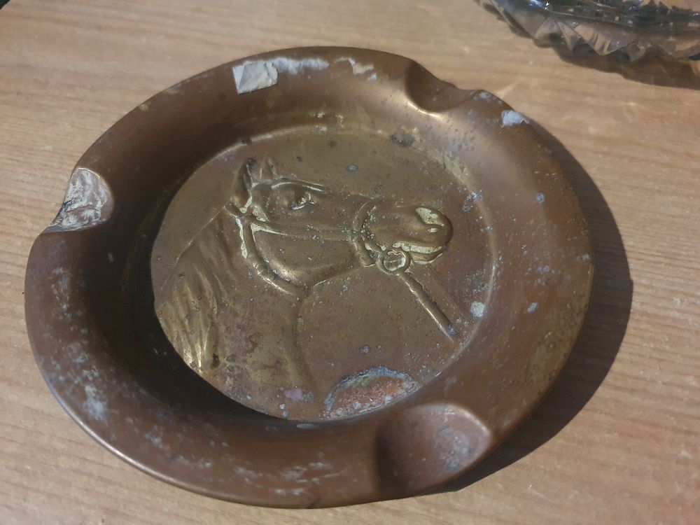 Lot 231: Vintage brass horse ashtray