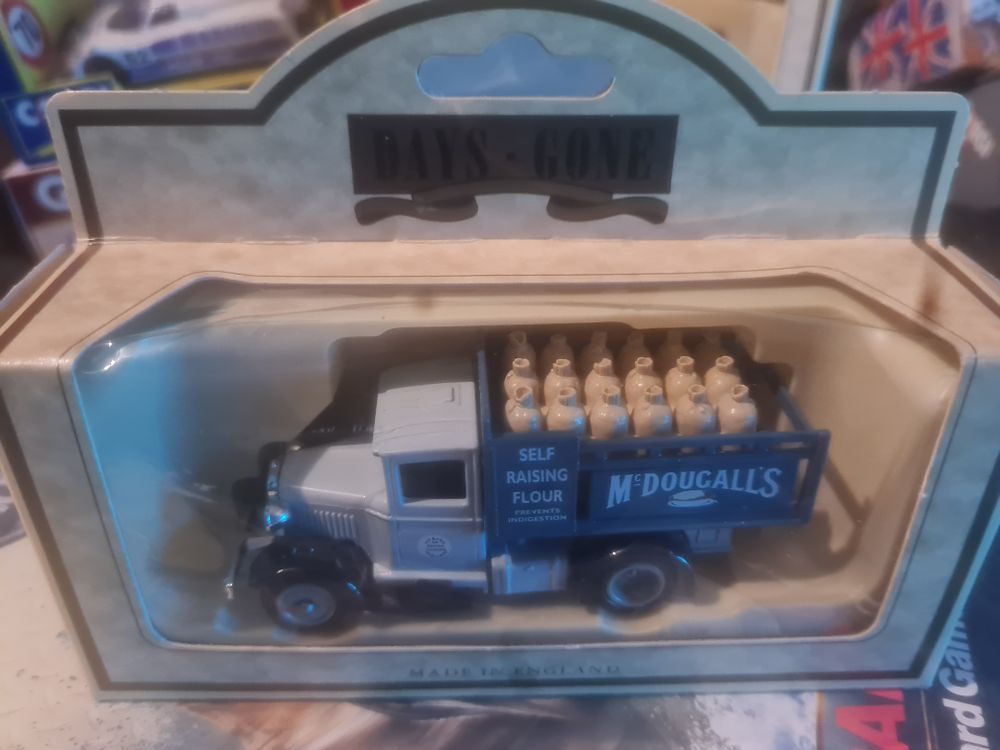 Lot 251: Boxed model