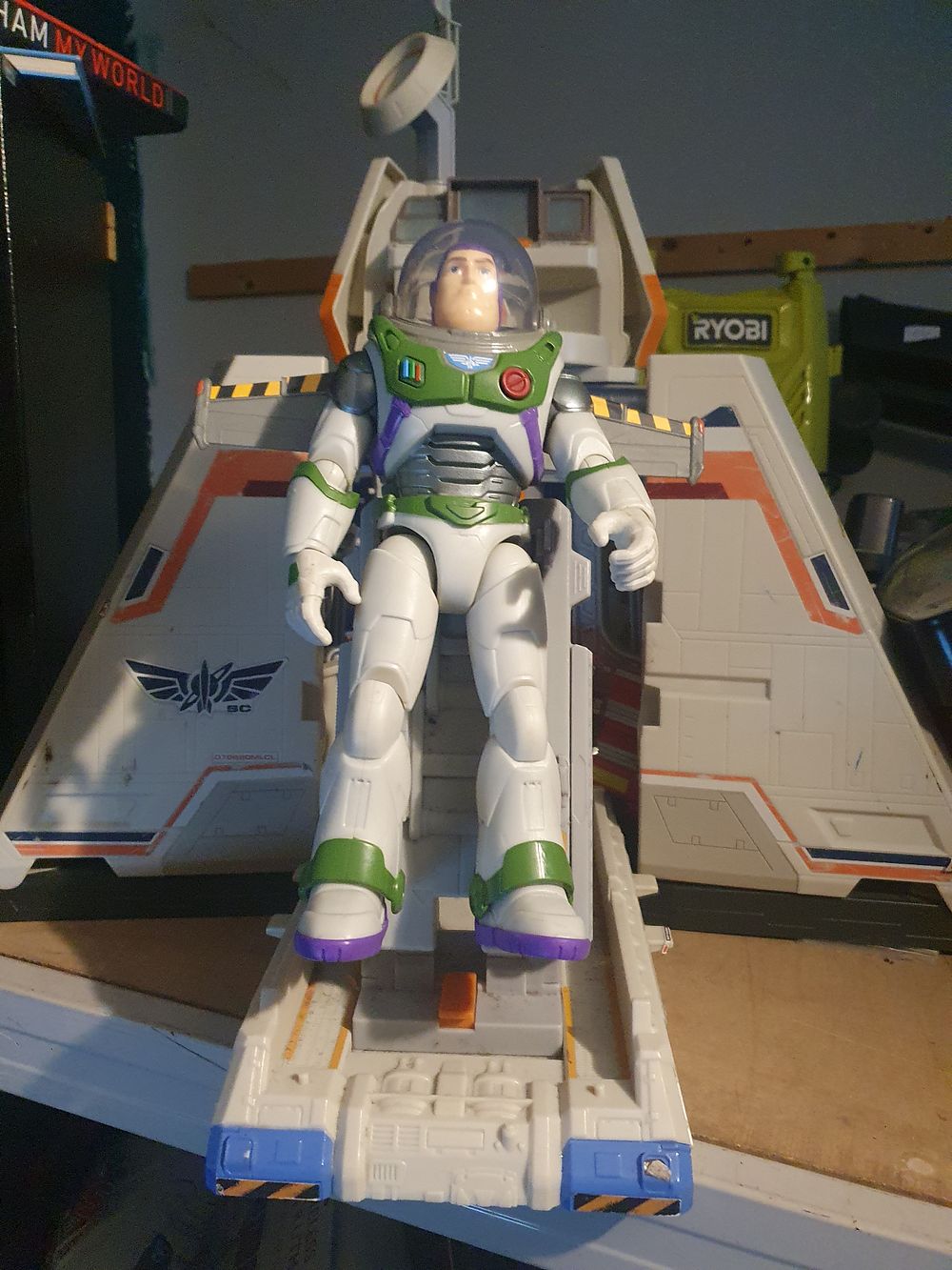 Lot 8c: Large buzz lightyear space set