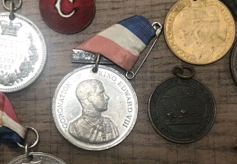 Lot 174: Coronation medal