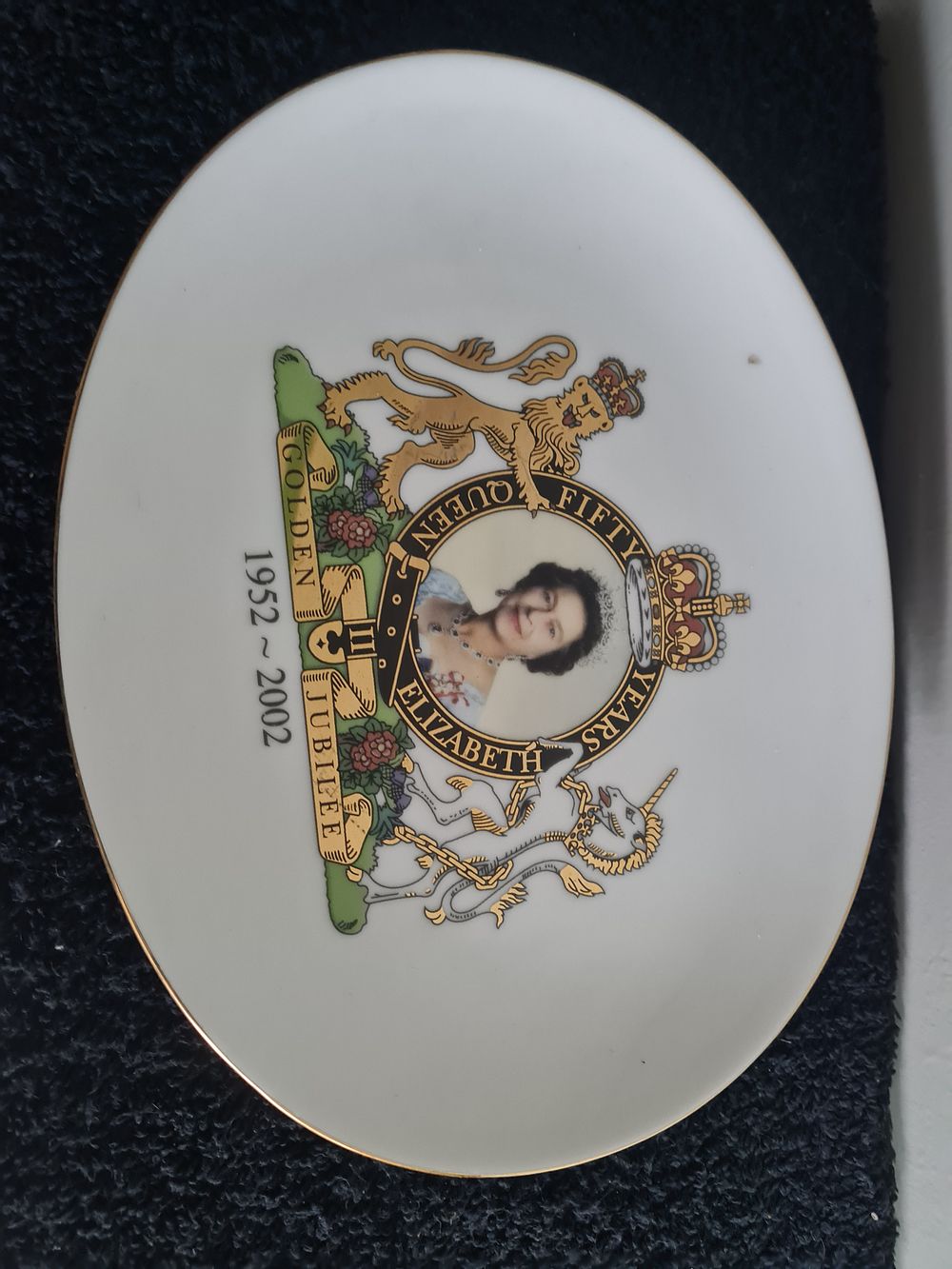Lot 127: Queen mother collectable