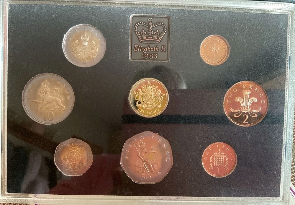 Lot 231: Royal Mint 1983 UK Proof Coin Collection  COA Cased -