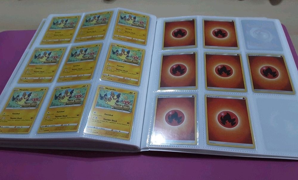 Lot 144w: Pokemon Card lot