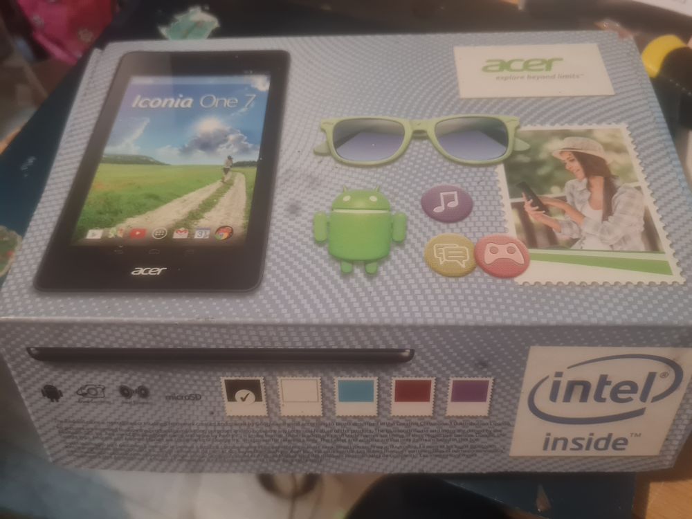 Lot 322: Boxed tablet