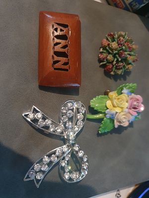 Collection of broaches