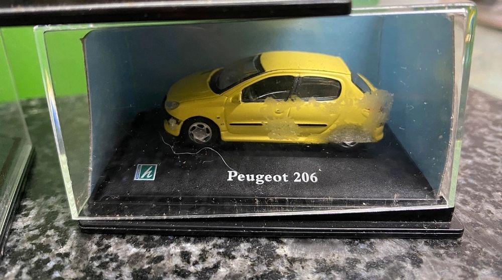 Lot 107: Boxed model